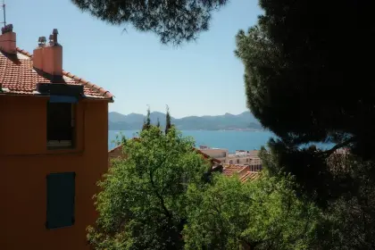 Authentique studio avec jardin à Apt — Studio · Apt, Provence