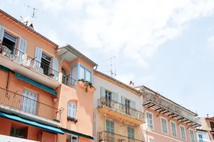 Authentique studio avec terrasse à Coursegoules — Studio · Coursegoules, Provence