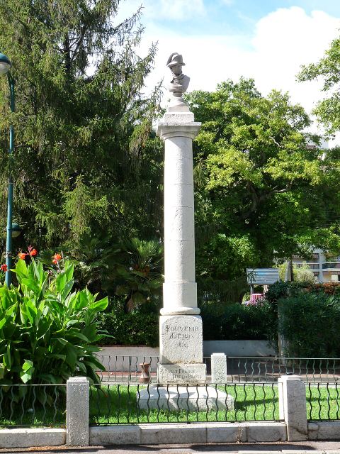 Square Gilbert Nabonnand