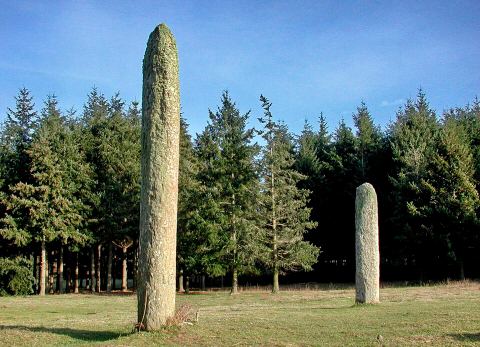 Les deux menhirs de la Ferme Lambert