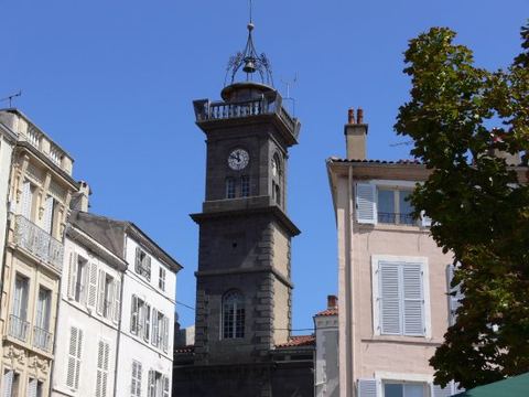 Porte, attenant à la Tour de l'Horloge