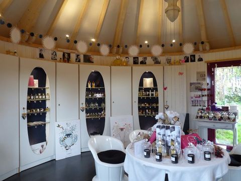 Dine Parfumerie