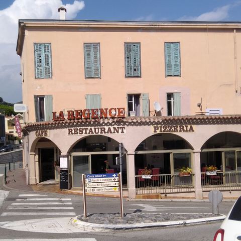 La Régence Café