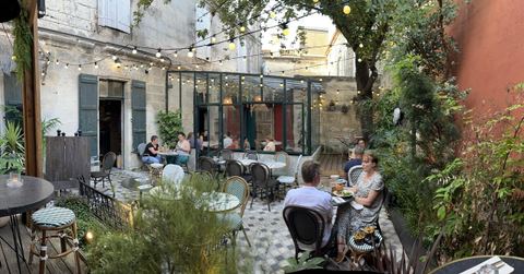 La Cour Food & Wine Bar by La Belugue