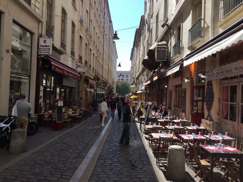 Les fausses fenêtres de la rue des Calvys