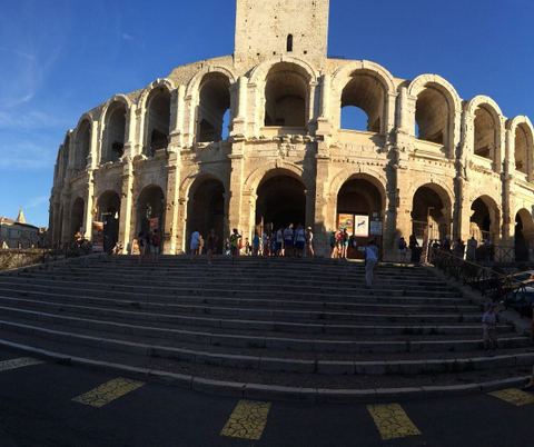 Arènes