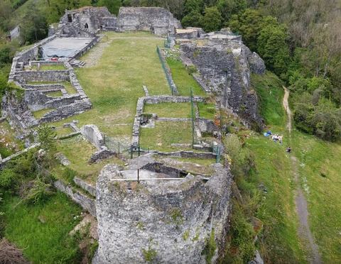 Vestiges du château féodal et jardin des Vintimilles
