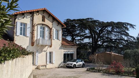 Randonnée à travers la campagne, à l'Est de Marseille
