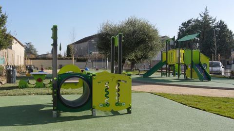 Aire de jeux · Maillane