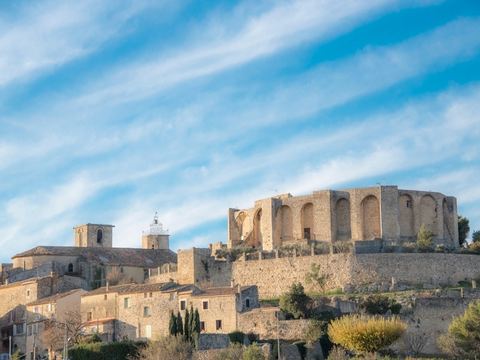 Le château · Lançon-Provence