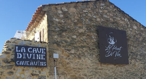 La Cave Divine