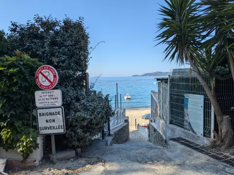 Plage d'Aiguebelle