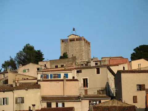 Tour dite du village