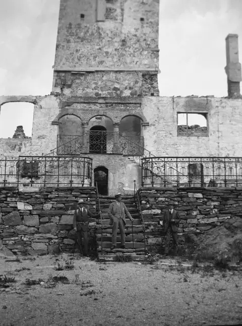Ruine · Vars