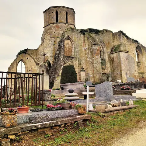 Eglise de Favas (ruines de l'ancienne)