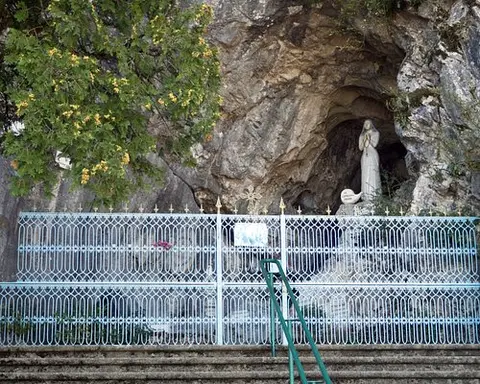Grotte de Notre-Dame de la Baume