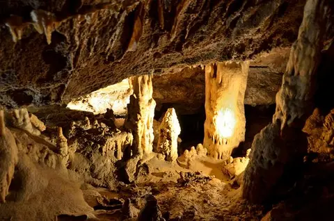 Grotte du Pommier