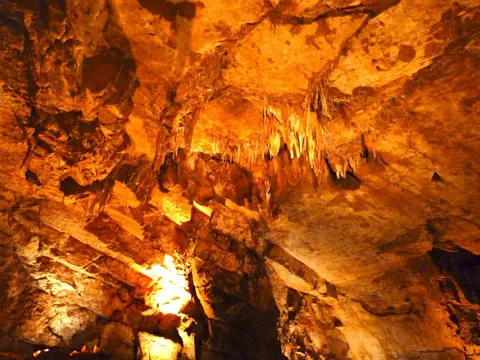 Grotte-source de la Verrerie