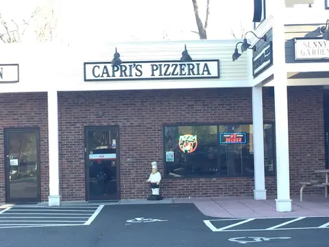 Capri's Pizza