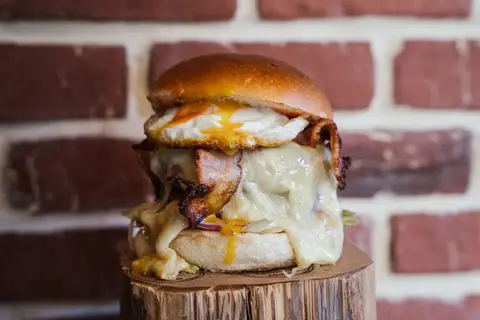 Artisans Burger