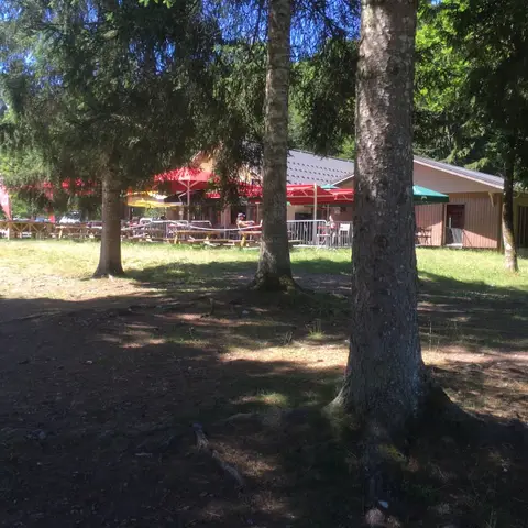 Base de Loisirs La Gravière Hotel Restaurant Camping