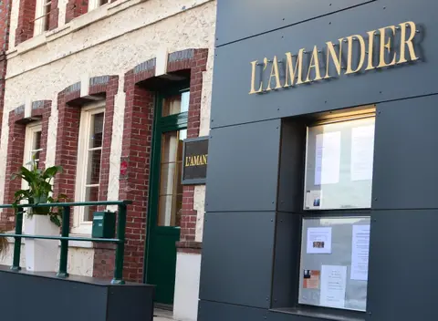 L’Amandier