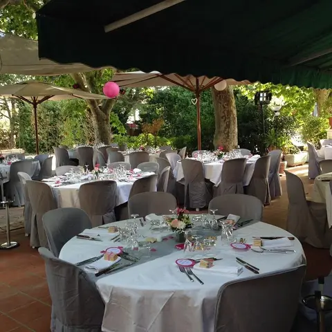 ÔCargo Food Court - La Garde