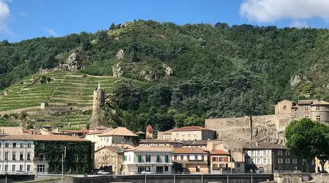 Du Chateau · Figanières