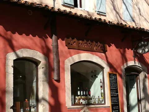 La Petite Cave
