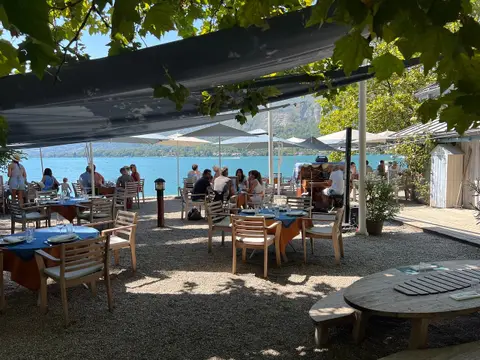 Le Petit Paradis