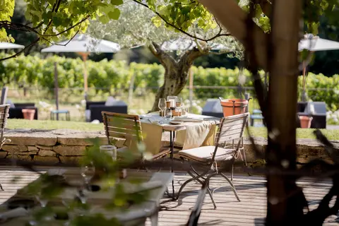 Le Bistrot et son Jardin dans les Vignes