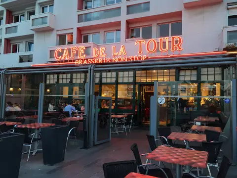 Cafe de la Tour
