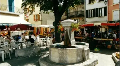 Cafe Du Commerce