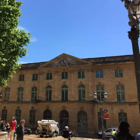 Médiathèque La Halle aux Grains