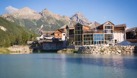 Les Grands Bains du Monêtier