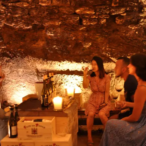 Les Caves Louérion  à Cadenet