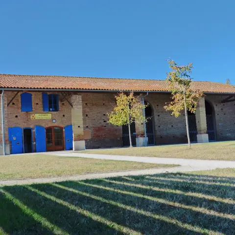 Ecurie et ferme pédagogique de la Nieya
