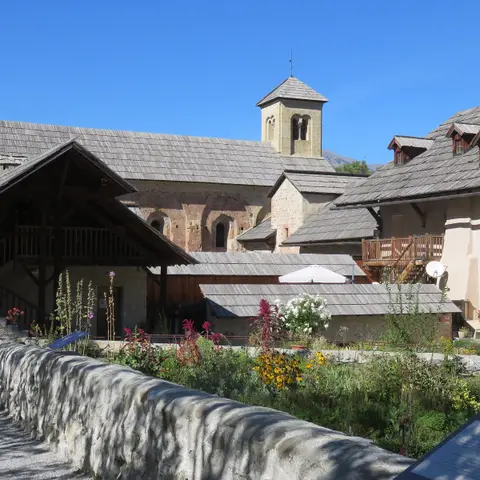 Vestiges de l'abbaye de Clausonne