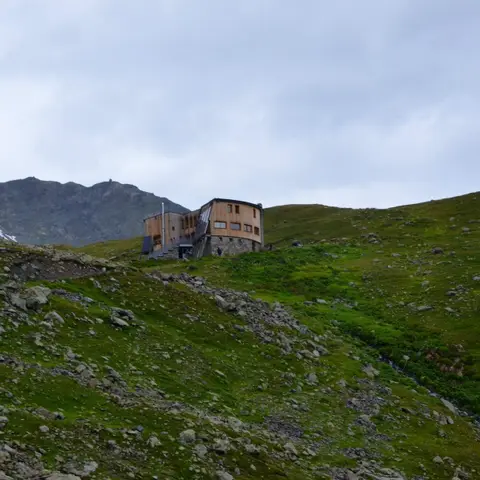 Refuge d'Art "Sentinelle de la Vallée du Vançon"