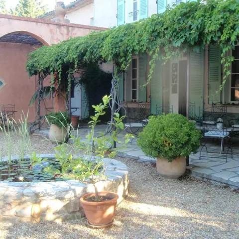 Bastide des deux lunes
