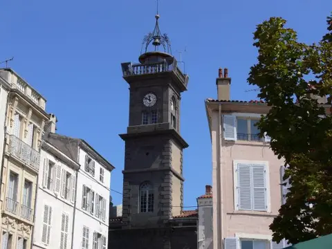 La tour de l'horloge et le campanile