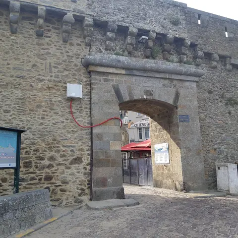 Porte Saint-Pierre
