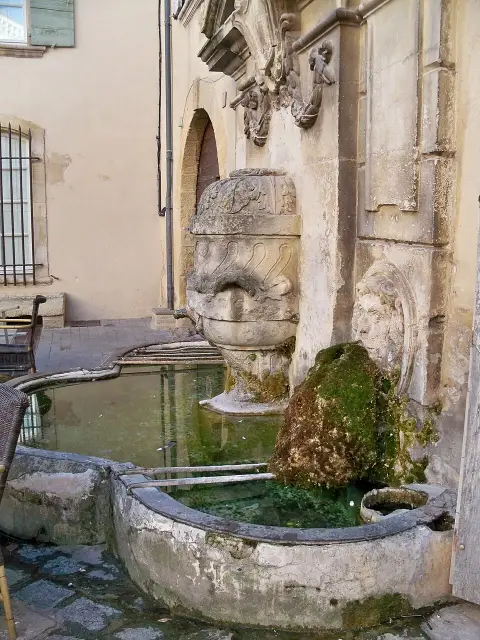 Fontaine publique
