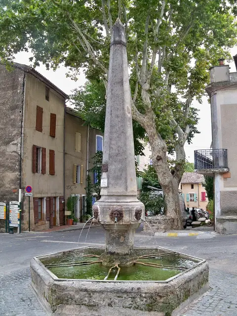 Fontaine · Cucuron