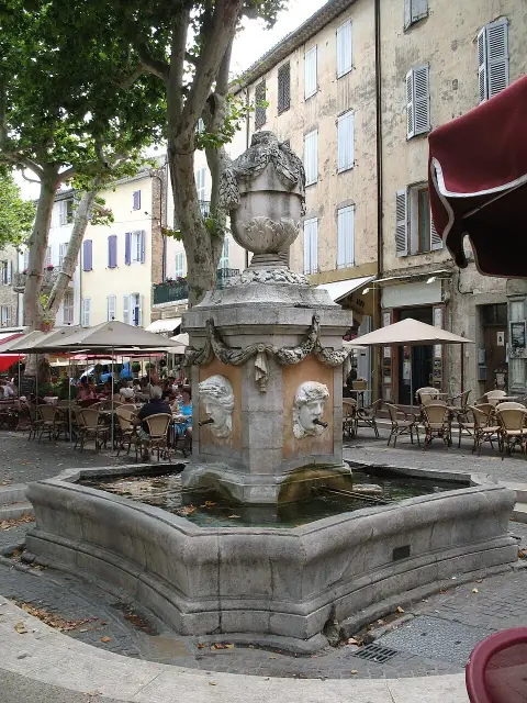 Fontaine des Quatre Saisons