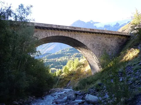 Pont franchissant le Maurian sur la N. 91