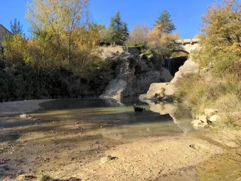 Moulin à huile de la cascade de Monessargues