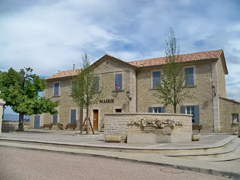 Mairie de Crillon le Brave