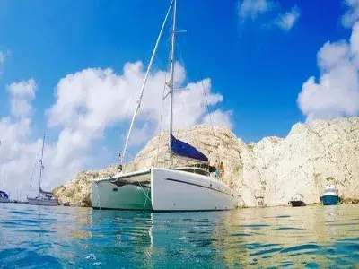 Catamaran Argo
