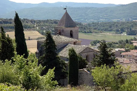 Chapelle avec son clocher